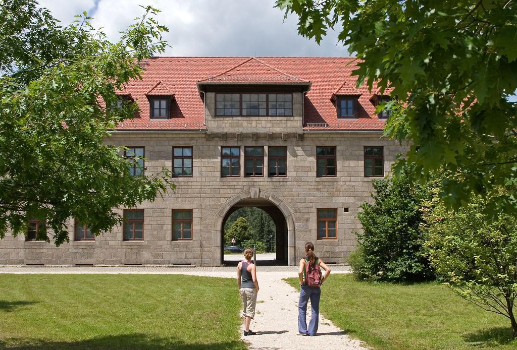 Zum Schwarzen Baren Hotel Vohenstrauss Exterior photo