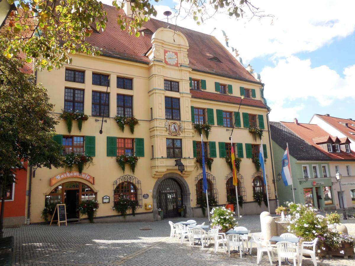 Zum Schwarzen Baren Hotel Vohenstrauss Exterior photo